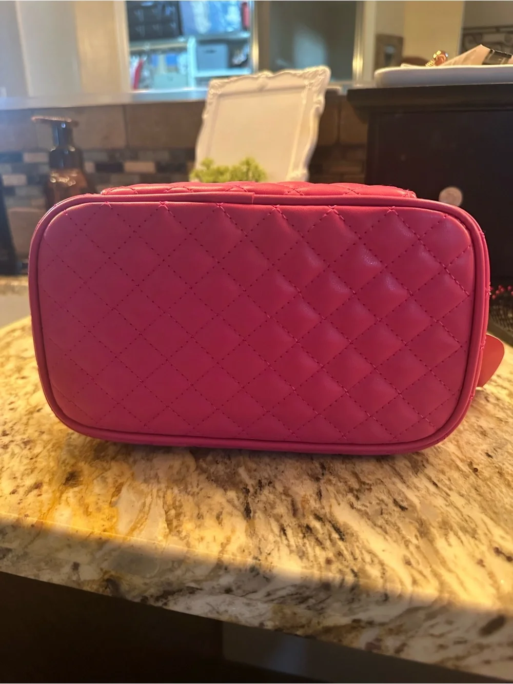 it cosmetics Quilted Bright Pink Makeup Pouch with make up brushes